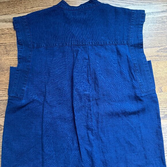 Banana Republic Blue Denim Sleeveless Button-Up Top Utility Shirt Size M Tall - Picture 2 of 3